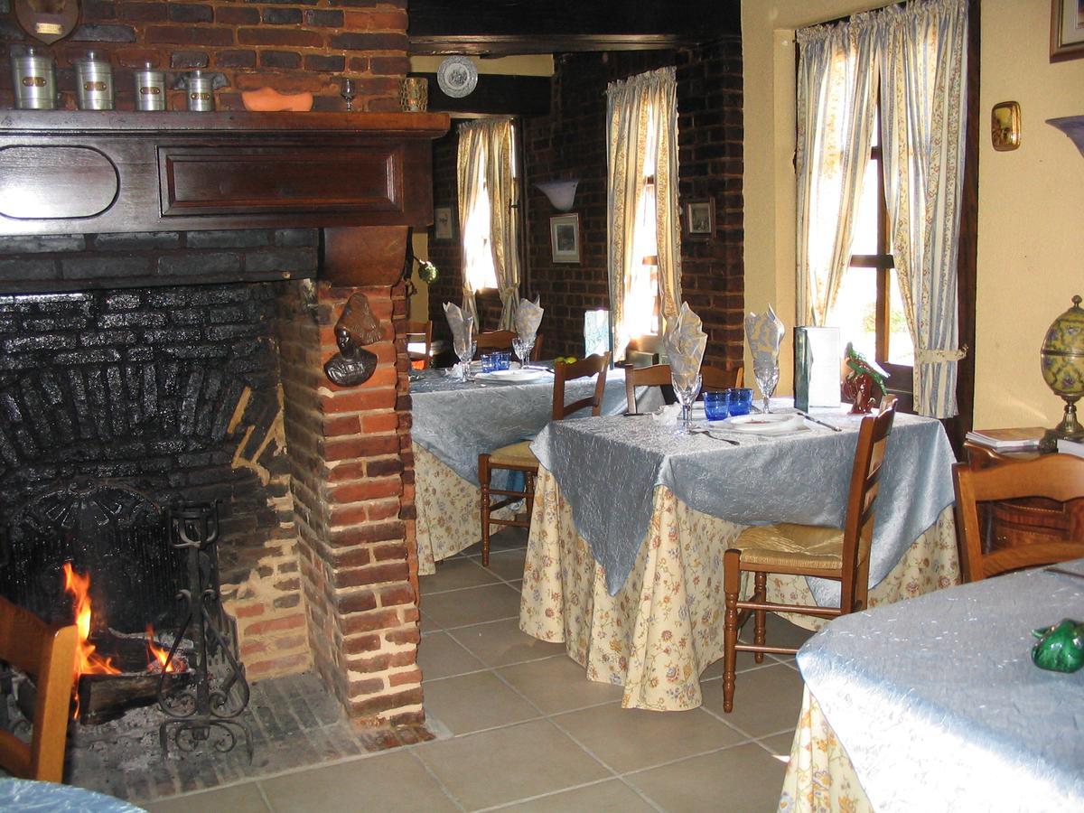 Auberge Du Val Au Cesne Saint-Clair-sur-les-Monts Eksteriør billede