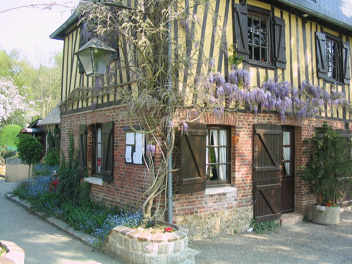 Auberge Du Val Au Cesne Saint-Clair-sur-les-Monts Eksteriør billede